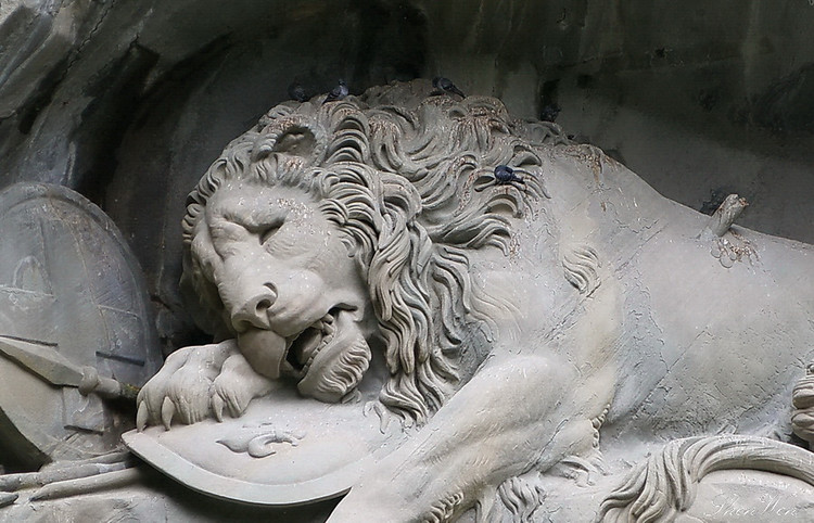 世界上最傷感、最感人的石雕—盧森之獅【原創(chuàng)】 - 晚霞映天 - 晚霞映天的博客